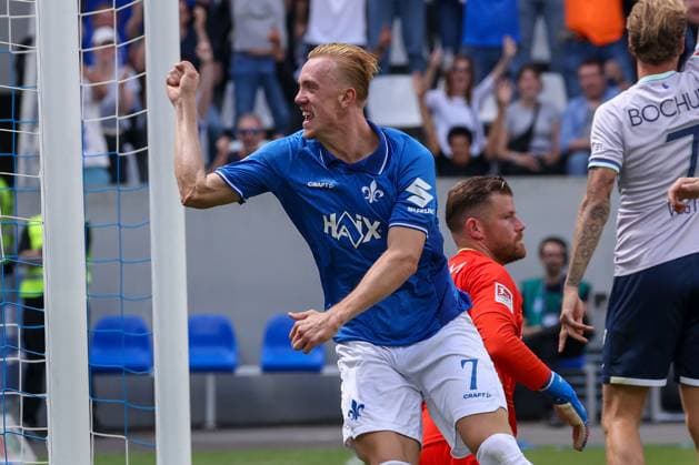 2025.08.02 xJFAx 2.Bundesliga Saison 2025 26 1.Spieltag SV Darmstadt 98 -VFL Bochum v.l., Isac Alexi Sivert Lidberg (SV Darmstadt 98) Torjubel, Goal celebration, celebrate the goal zum 3:1 (DFL DFB REGULATIONS PROHIBIT ANY USE OF PHOTOGRAPHS as IMAGE SEQUENCES and or QUASI-VIDEO)