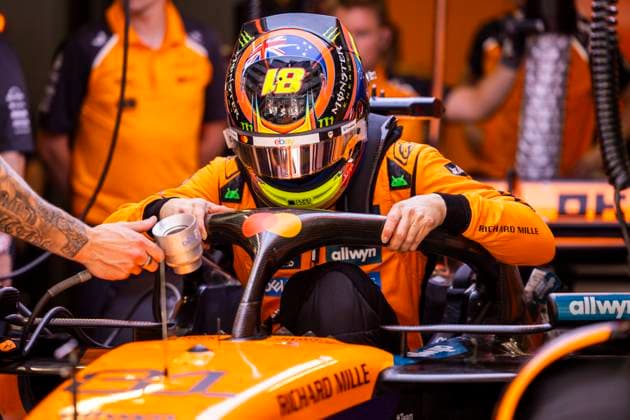F1 - HUNGARIAN GRAND PRIX 2025 PIASTRI Oscar (aus), McLaren F1 Team MCL39, portrait during the 2025 Formula 1 Lenovo Hungarian Grand Prix, 14th round of the 2025 FIA Formula One World Championship, WM, Weltmeisterschaft from August 1 to 3, 2025 on the Hungaroring, in Mogyorod, Hungary - MogyorodHungary  Copyright: xJulienxDelfossex