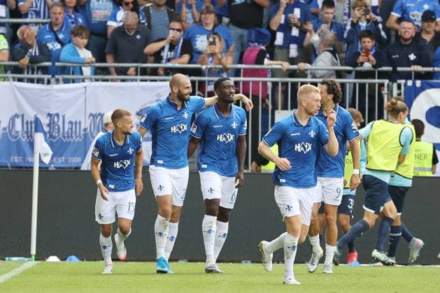 02.08.2025, xtvx, Fussball 2.Bundesliga, SV Darmstadt 98 - VfL Bochum v.l. Goal scored, Tor zum 4:1 Aleksandar Vukotic (SV Darmstadt 98) Torjubel, Goal celebration, celebrate the goal, celebrates scoring (DFL DFB REGULATIONS PROHIBIT ANY USE OF PHOTOGRAPHS as IMAGE SEQUENCES and or QUASI-VIDEO) Darmstadt
