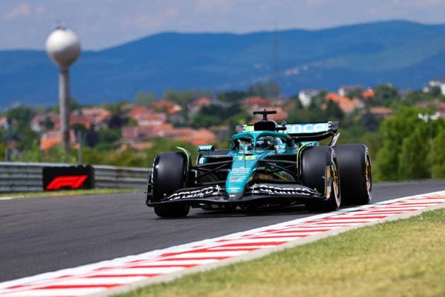 18 Lance Stroll Of The Team Aston Martin Aramco Formula One Team, Aston Martin AMR25,In Practice Session ,During Fia Formula One World Championship, WM, Weltmeisterschaft F1 Hungarian Grand Prix 2025, 02 August , In Budapest,Hungary  Copyright: xLucaxBarsali IPAxSportx xipa-agency.netx xx IPA_61525497 IPA_Agency_IPA61525497