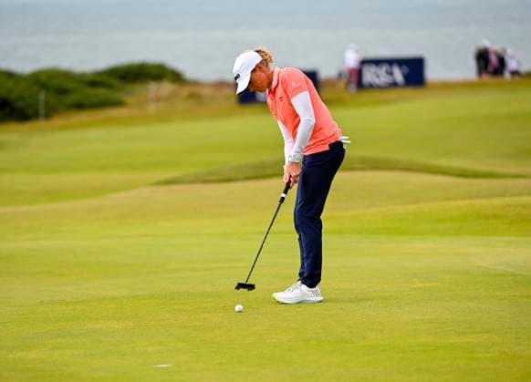2nd August 2025; Royal Porthcawl Golf Club, Porthcawl, Wales; AIG Womens Open Golf, Round 3; Stacy Lewis putting on the 18th  AledxHopkins