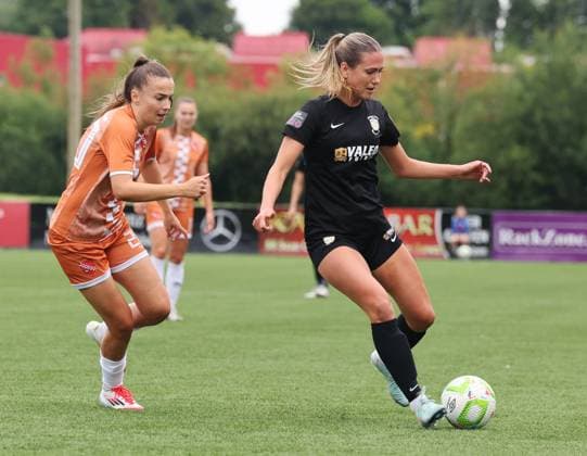 UEFA Women s Champions League First Qualifying Round Final, Athlone Town Stadium, Athlone 2 8 2025 Athlone Town vs ZNK Agram Athlone™s Madison Gibson and Anela Lubina of ZNK Agram Madison Gibson and Anela Lubina 2 8 2025  Copyright: x INPHO LorrainexOSullivanx LOS16571