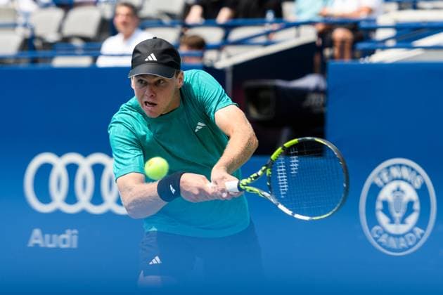 August 2, 2025, Toronto, Ontario, Canada: ALEX MICHELSEN of the US returns a shot against LEARNER TIEN of the US during the National Bank Open Presented by Rogers at Sobeys Stadium. Toronto Canada - ZUMAr228 20250802_znp_r228_003 Copyright: xVasiliyxRyabykhx
