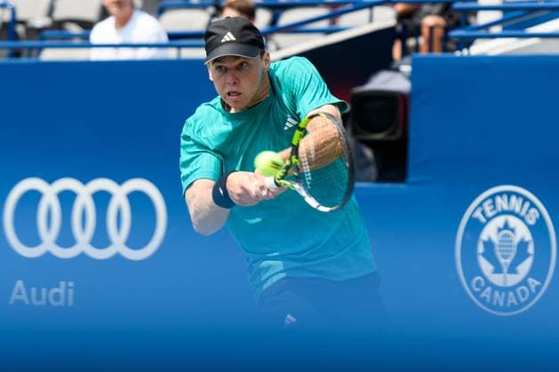 August 2, 2025, Toronto, Ontario, Canada: ALEX MICHELSEN of the US returns a shot against LEARNER TIEN of the US during the National Bank Open Presented by Rogers at Sobeys Stadium. Toronto Canada - ZUMAr228 20250802_znp_r228_006 Copyright: xVasiliyxRyabykhx