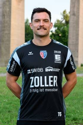 Bietigheim: HBL - 25 26 - SG BBM Bietigheim - Fotoshooting Athletik-Trainer Tom Görres Goerres (Bietigheim) Bietigheim-Bissingen Halle am Viadukt Baden-Württemberg Deutschland