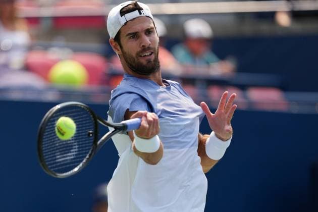 ATP, Tennis Herren Masters 1000 National Bank Open Toronto Presented by Rogers 2025 - Day 8 Karen Khachanov of Russia plays a forehand against Casper Ruud of Norway during the Men s Singles round of 16 match on day 8 of the ATP Masters 1000 National Bank Open at Sobeys Stadium. on August 2, 2025 in Toronto, Canada. (Photo by Leonardo Ramirez Eyepix Group) Copyright: xLeonardoxRamirezx xEyepixxGroupx LR-01082025-09158
