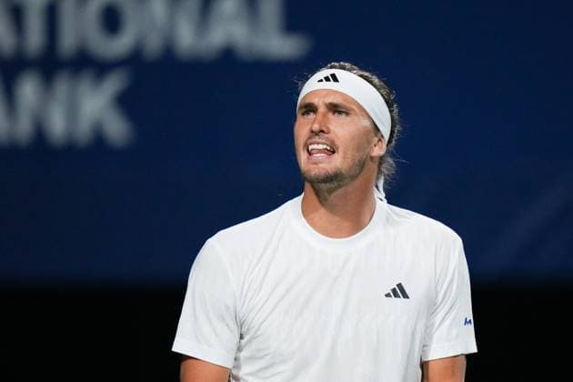ATP, Tennis Herren Masters 1000 National Bank Open Toronto Presented by Rogers 2025 - Day 8 Alexander Zverev of Germany looks on against Francisco Cerundolo of Argentina during the Men s Singles round of 16 match on day 8 of the ATP Masters 1000 National Bank Open at Sobeys Stadium. on August 2, 2025 in Toronto, Canada. (Photo by Leonardo Ramirez Eyepix Group) Copyright: xLeonardoxRamirezx xEyepixxGroupx LR-01082025-03760