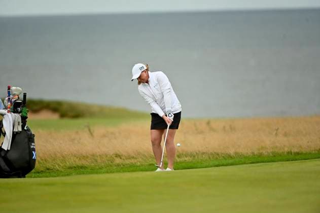 1st August 2025; Royal Porthcawl Golf Club, Porthcawl, Wales; AIG Womens Open Golf, Round 2; Gemma Dryburgh chipping onto the green on 18  AledxHopkins