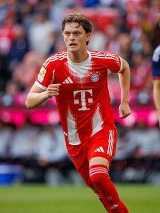 Bayerns 24 Paul WANNER. Fussball, Bayern-Lyon 2:1. Fußball, FC Bayern München - Olympique Lyon, Vorbereitungsspiel zur Saison 2025-2026, am 2.08.2025 in Muenchen, A L L I A N Z A R E N A, Deutschland. Quelle Copyright Credit : Oryk HAIST *** Bayerns 24 Paul WANNER Football, Bayern Lyon 2 1 Football, FC Bayern Munich Olympique Lyon, pre-season match for the 2025 2026 season, on 2 08 2025 in Munich, A L L I A N Z A R E N A, Germany Source Copyright Credit Oryk HAIST xFUSSBALL-BAYERN-LYONx