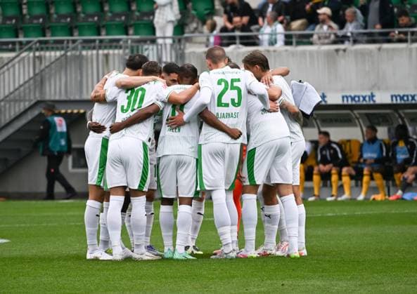 03.08.2025, xsltx, Fussball 2.Bundesliga, SpVgg Greuther Fuerth - Dynamo Dresden v.l. Teamgeist Greuther Fürth (DFL DFB REGULATIONS PROHIBIT ANY USE OF PHOTOGRAPHS as IMAGE SEQUENCES and or QUASI-VIDEO)