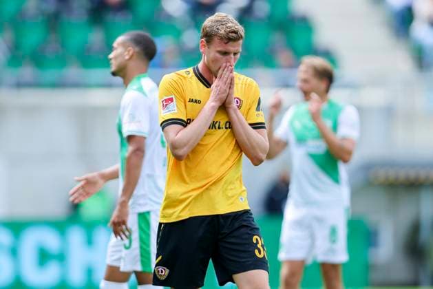 Christoph Daferner (Dynamo Dresden) schaut enttaeuscht, 2. Bundesliga, SpVgg Greuther Fürth v Dynamo Dresden, Sportpark Ronhof Thomas Sommer am 03. August 2025 in Fürth, Deutschland. (Foto von Marco Steinbrenner DeFodi Images) Christoph Daferner (Dynamo Dresden) looks dejected, 2. Bundesliga, SpVgg Greuther Fürth v Dynamo Dresden, Sportpark Ronhof Thomas Sommer, August 3, 2025 in Fürth, Germany. (Photo by Marco Steinbrenner DeFodi Images) DFB DFL REGULATIONS PROHIBIT ANY USE OF PHOTOGRAPHS AS IMAGE SEQUENCES AND OR QUASI-VIDEO.