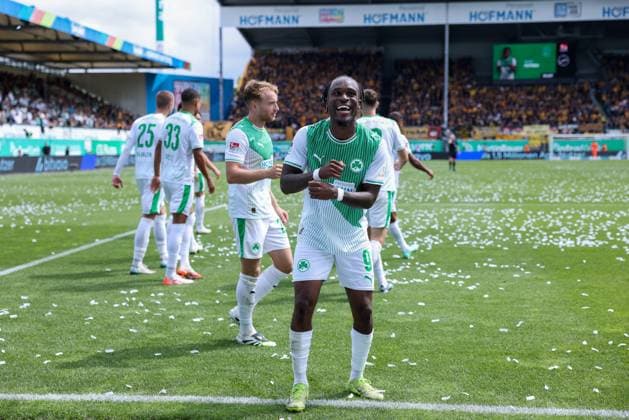 Jubel von Noel Futkeu 9 (Spvgg Greuther Fuerth) nach seinem Treffer zum 3:1, Spvgg Greuther Fuerth vs. SG Dynamo Dresden, DFL, 2. Bundesliga, Saison 2025 2026, Hinrunde, 1. Spieltag, 03.08.2025 DFB regulations prohibit any use of photographs as image sequences and or quasi-video Fuerth Bayern Deutschland