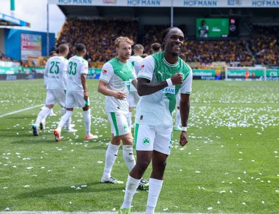 Jubel von Noel Futkeu 9 (Spvgg Greuther Fuerth) nach seinem Treffer zum 3:1, Spvgg Greuther Fuerth vs. SG Dynamo Dresden, DFL, 2. Bundesliga, Saison 2025 2026, Hinrunde, 1. Spieltag, 03.08.2025 DFB regulations prohibit any use of photographs as image sequences and or quasi-video Fuerth Bayern Deutschland