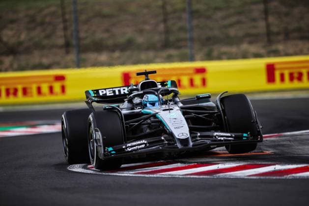 F1 - HUNGARIAN GRAND PRIX 2025 63 RUSSELL George (gbr), Mercedes AMG F1 Team W16, action during the 2025 Formula 1 Lenovo Hungarian Grand Prix, 14th round of the 2025 FIA Formula One World Championship, WM, Weltmeisterschaft from August 1 to 3, 2025 on the Hungaroring, in Mogyorod, Hungary - MogyorodHungary  Copyright: xXavixBonillax