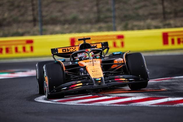 F1 - HUNGARIAN GRAND PRIX 2025 81 PIASTRI Oscar (aus), McLaren F1 Team MCL39, action during the 2025 Formula 1 Lenovo Hungarian Grand Prix, 14th round of the 2025 FIA Formula One World Championship, WM, Weltmeisterschaft from August 1 to 3, 2025 on the Hungaroring, in Mogyorod, Hungary - MogyorodHungary  Copyright: xXavixBonillax