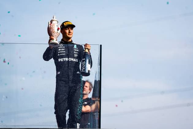 F1 - HUNGARIAN GRAND PRIX 2025 RUSSELL George (gbr), Mercedes AMG F1 Team W16, podium during the 2025 Formula 1 Lenovo Hungarian Grand Prix, 14th round of the 2025 FIA Formula One World Championship, WM, Weltmeisterschaft from August 1 to 3, 2025 on the Hungaroring, in Mogyorod, Hungary - MogyorodHungary  Copyright: xFLORENTxGOODENx
