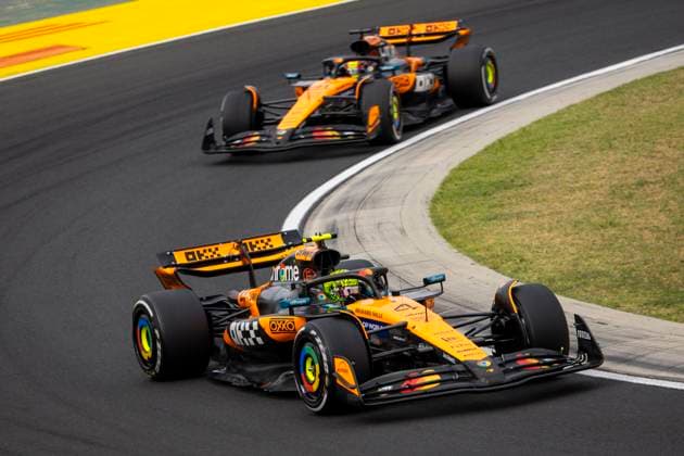 F1 - HUNGARIAN GRAND PRIX 2025 04 NORRIS Lando (gbr), McLaren F1 Team MCL39, action in front of 81 PIASTRI Oscar (aus), McLaren F1 Team MCL39, action during the 2025 Formula 1 Lenovo Hungarian Grand Prix, 14th round of the 2025 FIA Formula One World Championship, WM, Weltmeisterschaft from August 1 to 3, 2025 on the Hungaroring, in Mogyorod, Hungary - MogyorodHungary Copyright: xJulienxDelfossex