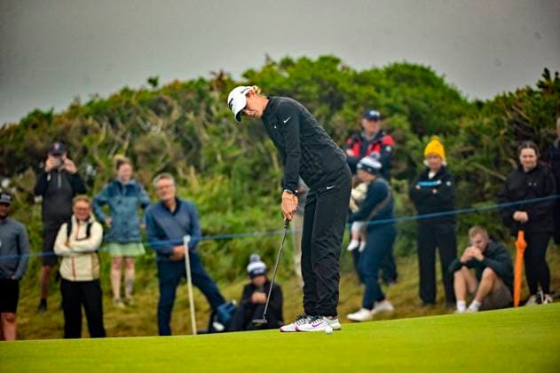 3rd August 2025; Royal Porthcawl Golf Club, Porthcawl, Wales; AIG Womens Open Golf, Final Round; Nelly Korda putting on 13  AledxHopkins