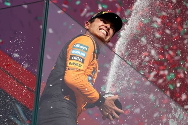 03.08.2025 Grand Prix von Ungarn v.l. Lando Norris (McLaren) Startnummer 04 Podium Siegerehrung (FIA REGULATIONS PROHIBIT ANY USE OF PHOTOGRAPHS as IMAGE SEQUENCES and or QUASI-VIDEO) Budapest
