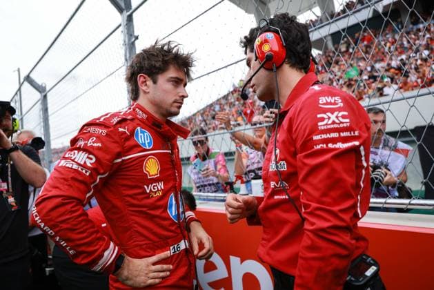 Foto IPP Enrico Schiavi Budapest 03-08-2025 Formula 1 - F1 Gran Premio di Ungheria 2025 Gara nella foto: Charles Leclerc - Ferrari con l ingegnere Bryan Bozzi Budapest italy UNGHERIA ITALY  Copyright: xR4924_italyphotopressx