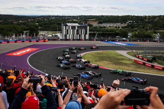F1 - HUNGARIAN GRAND PRIX 2025 start of the race, depart, during the 2025 Formula 1 Lenovo Hungarian Grand Prix, 14th round of the 2025 FIA Formula One World Championship, WM, Weltmeisterschaft from August 1 to 3, 2025 on the Hungaroring, in Mogyorod, Hungary - MogyorodHungary  Copyright: xANTONINxVINCENTx
