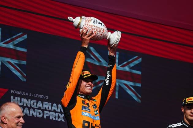 F1 - HUNGARIAN GRAND PRIX 2025 podium NORRIS Lando (gbr), McLaren F1 Team MCL39, portrait during the 2025 Formula 1 Lenovo Hungarian Grand Prix, 14th round of the 2025 FIA Formula One World Championship, WM, Weltmeisterschaft from August 1 to 3, 2025 on the Hungaroring, in Mogyorod, Hungary - MogyorodHungary  Copyright: xANTONINxVINCENTx