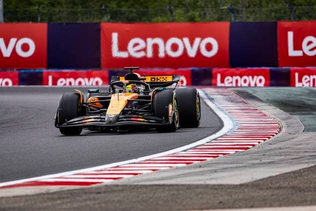 F1 - HUNGARIAN GRAND PRIX 2025 81 PIASTRI Oscar (aus), McLaren F1 Team MCL39, action during the 2025 Formula 1 Lenovo Hungarian Grand Prix, 14th round of the 2025 FIA Formula One World Championship, WM, Weltmeisterschaft from August 1 to 3, 2025 on the Hungaroring, in Mogyorod, Hungary - MogyorodHungary  Copyright: xJulienxDelfossex