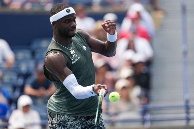 ATP, Tennis Herren Masters 1000 National Bank Open Toronto Presented by Rogers 2025 - Day 9 Frances Tiafoe of the United States of America plays a forehand against Alex De Minaur of Australia during the Men s Singles round of 16 match on day 9 of the ATP Masters 1000 National Bank Open at Sobeys Stadium. on August 3, 2025 in Toronto, Canada. (Photo by Leonardo Ramirez Eyepix Group) Copyright: xLeonardoxRamirezx xEyepixxGroupx LR-01082025-06588