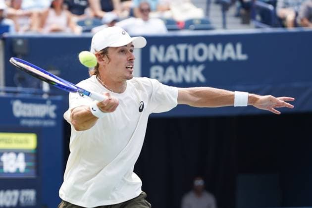 August 3, 2025, Toronto, Ontario, Canada: Alex De Minaur of Australia plays a forehand against Frances Tiafoe of the United States of America during the Men s Singles round of 16 match on day 9 of the ATP, Tennis Herren Masters 1000 National Bank Open at Sobeys Stadium. on August 3, 2025 in Toronto, Canada. Toronto Canada - ZUMAe321 20250803_zsa_e321_011 Copyright: xLeonardoxRamirezx