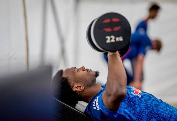 Leipzigs Lois Openda beim Fitnesstraining im Gym. Trainingslager RB Leipzig in Donaueschingen Aasen am 28. Juli 2025. Sportplatz SV Aasen, Donaueschingen. Trainingslager RB Leipzig