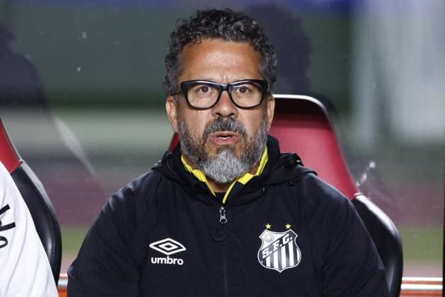Santos and Juventude for the Brazilian Championship Santos coach, Cleber Xavier during the match against Juventude in the 18th round of the Brazilian Championship, at Morumbis Stadium, south of Sao Paulo, this Monday, the 4th. SAO PAULO SAO PAULO BRAZIL Copyright: xMarinaxUezimax