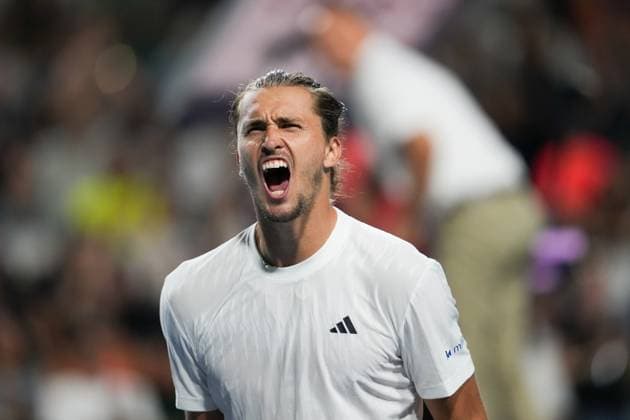 August 4, 2025, Toronto, Ontario, Canada: Alexander Zverev of Germany celebrates after winning his game against Alexei Popyrin of Australia during the Men s Singles round of 16 match on day 10 of the ATP, Tennis Herren Masters 1000 National Bank Open at Sobeys Stadium. on August 4, 2025 in Toronto, Canada. Toronto Canada - ZUMAe321 20250804_zsa_e321_036 Copyright: xLeonardoxRamirezx