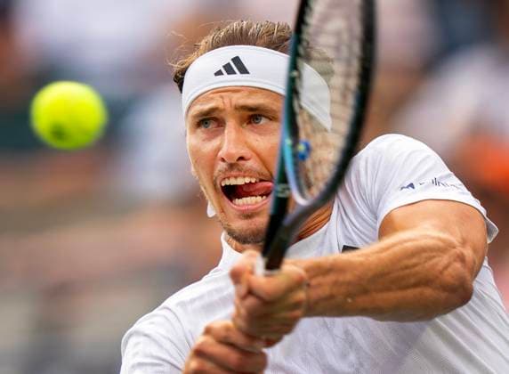 August 4, 2025, Toronto, On, Canada: Germany s Alexander Zverev hits a backhand return to Australia s Alexei Popyrin during their quarterfinal match at the National Bank Open in Toronto, Monday, Aug. 4, 2025. Canada News - August 4, 2025  - ZUMAc35_ 20250804_zaf_c35_092 Copyright: xFrankxGunnx