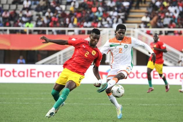 (250805) -- KAMPALA, Aug. 5, 2025 -- Mohamed Bangoura (L) of Guinea and Adamou Ibrahim of Niger compete for the ball during the group C match between Guinea and Niger at the 2024 Africa Home Nations Championship (CHAN) at Mandela National Stadium in Kampala, capital of Uganda, on July 4, 2025. (Photo by Xinhua) (SP)UGANDA-KAMPALA-CHAN 2024-GROUP C-GUINEA VS NIGER HajarahxNalwadda 