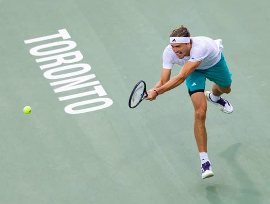 (250805) -- TORONTO, Aug. 5, 2025 -- Alexander Zverev of Germany returns the ball during the men s singles quarterfinal match between Alexander Zverev of Germany and Alexei Popyrin of Australia at the 2025 National Bank Open tennis tournament in Toronto, Canada, on Aug. 4, 2025. (Photo by Xinhua) (SP)CANADA-TORONTO-TENNIS-NATIONAL BANK OPEN-MEN S SINGLES-QUARTERFINALS ZouxZheng 