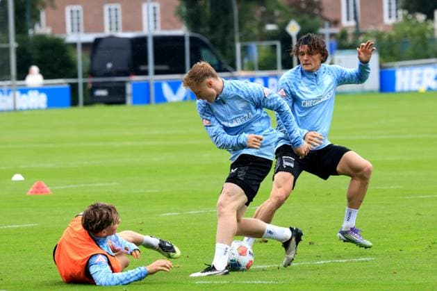 DEU, DFL, 2. FBL Hertha BSC, Training, 05.08.2025, Sportforum, Berlin, DEU, DFL, 2. FBL Hertha BSC, Training, im Bild Fabian Reese (Hertha BSC Berlin 11), Julian Eitschberger (Hertha BSC Berlin 2) DFL - regulations prohibit any use of Photographs as image sequences and or quasi-video