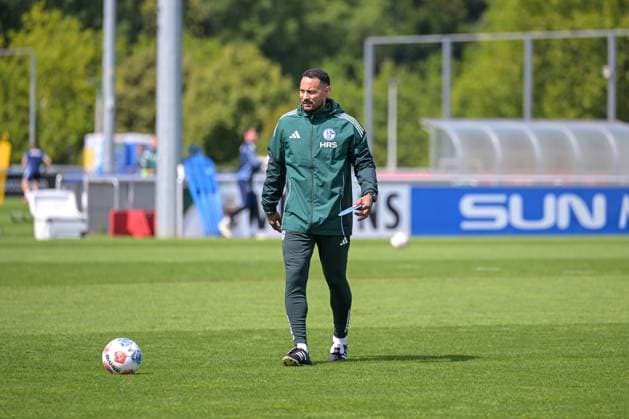 05.08.2025, Fussball, 2. Bundesliga, Saison 2025 2026, Training FC Schalke 04, Jermaine Jones xRHR-FOTO YYx Copyright: KROEGER RHR-FOTOx RHR-FOTO YY