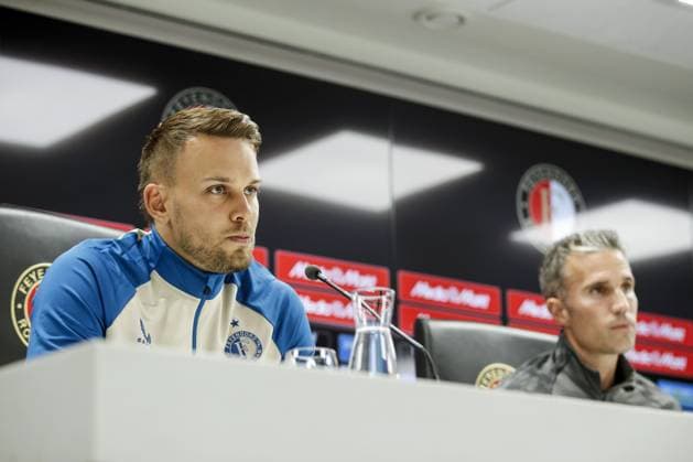 ROTTERDAM - Feyenoord goalkeeper Timon Wellenreuther, Coach Robin van Persie during a press conference, PK, Pressekonferenz at Feyenoord Stadium de Kuip, prior to the third qualifying round Champions League match between Feyenoord and FenerbahoÂße, on Aug. 5, 2025 in Rotterdam, Netherlands. ANP BART STOUTJESDIJK xVIxANPxSportx xxANPxIVx 532860010 originalFilename: 532860010.jpg