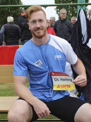 Diskus Olympiasieger 2016 Christoph Harting SCC Berlin Schönebecker SoleCup 2018 Schönebeck Elbe - 2016 Olympic discus champion Christoph Harting SCC Berlin Schönebeck SoleCup 2018 Schönebeck Elbe - Copyright: imageBROKER AxelxKammerer ibliqx10590836.jpg Bitte beachten Sie die gesetzlichen Bestimmungen des deutschen Urheberrechtes hinsichtlich der Namensnennung des Fotografen im direkten Umfeld der Veröffentlichung Diskus Olympiasieger 2016 Christoph Harting SCC Berlin Schönebecker SoleCup 2018 Schönebeck Elbe - 2016 Olympic discus c imago images 0823953926