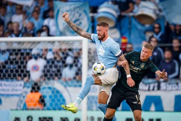 MALMÖ, SVERIGE 20250805 Malmös Pontus Jansson och Köpenhamns Andreas Cornelius under tisdagens kval till Champions League mellan Malmö FF och FC Köpenhamn pa Eleda Stadion. MALMÖ SVERIGE x10600x