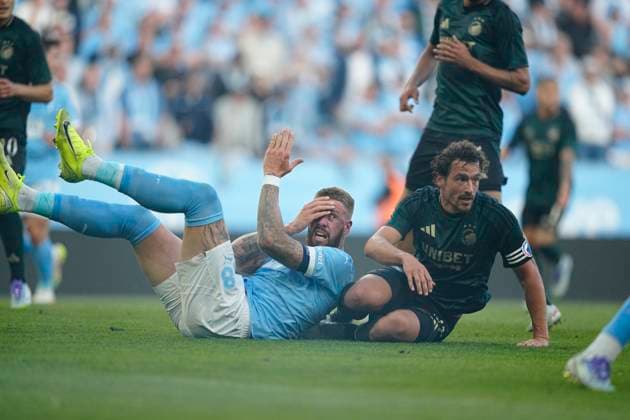 Champions League: Malmö FF - FC Copenhagen Malmo s Pontus Jansson and Copenhagen s Thomas Delaney during the Champions League match in the third qualifying round between Malmö FF and FC Koebenhavn at Eleda Stadium in Malmö, Tuesday, August 5, 2025. (Photo: Mads Claus Rasmussen Scanpix 2025) , Malmö Denmark Copyright: MadsxClausxRasmussenx spdk20250805-193209-L