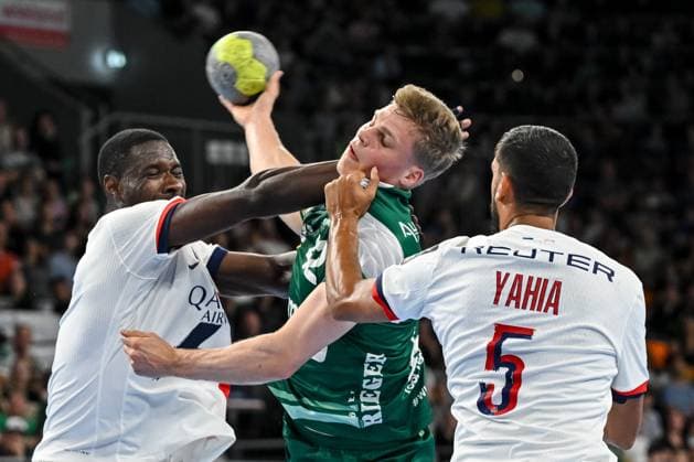 Karl Konan (Paris Saint-Germain), Martin Hanne (FRISCH AUF! Goeppingen) und Yahia Omar (Paris Saint-Germain) battle for the ball during the Handball Friendly match between Frisch Auf! Göppingen and Paris Saint-Germain at ratiopharm Arena on August 5, 2025 in Neu-Ulm, Germany. (Photo by Harry Langer DeFodi Images)