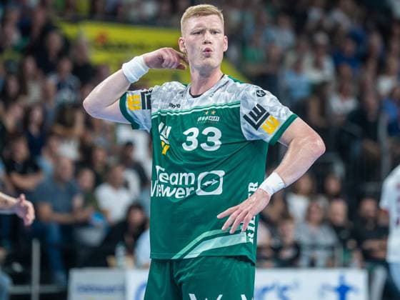Ymir Oern Gislason (Frisch Auf Goeppingen, 33) wundert sich ueber eine Schiedsrichterentscheidung, Frisch Auf Goeppingen vs. Paris Saint-Germain, Handball, Testspiel, Herren, Spielzeit 2025 2026, 05.08.2025, Frisch Auf Goeppingen vs. Paris Saint-Germain, Handball, Testspiel, Herren, Spielzeit 2025 2026, 05.08.2025 Neu-Ulm Copyright: xEibner-Pressefoto MichaelxSchmidx EP_MST