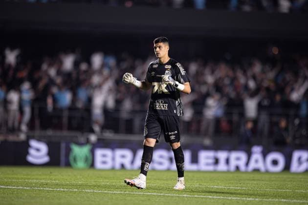 Santos FC v EC Juventude - Brasileirao 2025 SAO PAULO, BRAZIL - AGO 04: Gabriel Brazao of Santos FC in action during the match between Santos FC and EC Juventude at Morumbis Stadium on August 4, 2025 in Sao Paulo, Brazil. (Photo by Wanderson Oliveira PxImages) Sao Paulo Morumbis Stadium Sao Paulo Brazil Copyright: xWandersonxOliveirax