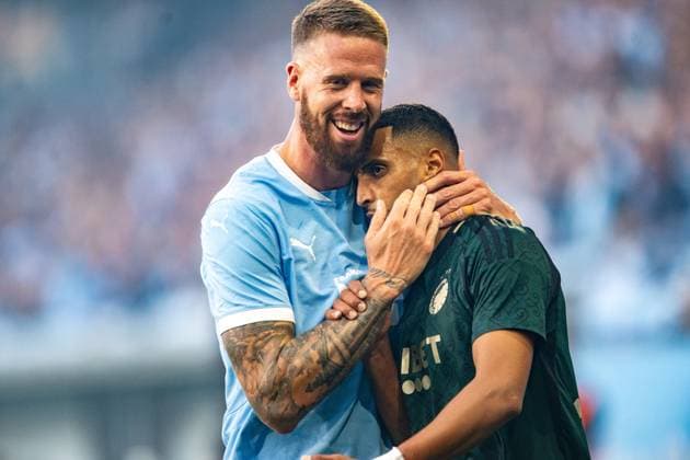 Malmo FF v FC Copenhagen, UEFA Champions League qualification, Malmoe, Sweden Malmo, Sweden. 05th, August 2025. Pontus Jansson (L) of Malmo FF and Elias Achouri (R) of FC Copenhagen seen during the UEFA Champions League qualification match between Malmo FF and FC Copenhagen at Eleda Stadion in Malmo.  Copyright: xGonzalesxPhoto TobiasxJorgensenx