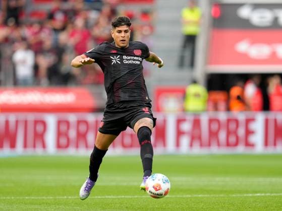 Piero Hincapie (Bayer 04 Leverkusen, 3) am Ball GER, Bayer 04 Leverkusen vs Pisa SC, Fussball, Testspiel, Saison 2025 2026, 05.08.2025 DFL REGULATIONS PROHIBIT ANY USE OF PHOTOGRAPHS AS IMAGE SEQUENCES AND OR QUASI-VIDEO GER, Bayer 04 Leverkusen vs Pisa SC, Fussball, Testspiel, Saison 2025 2026, 05.08.2025 Leverkusen Copyright: xEibner-Pressefoto ScottxColemanx EP_SCN