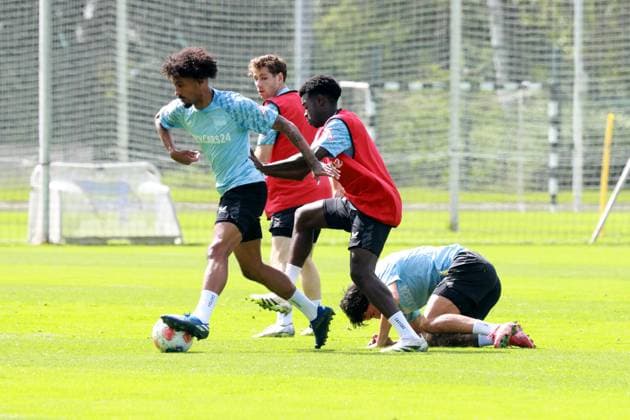 DEU, DFL, 2. FBL Hertha BSC, Training, 06.08.2025, Sportforum, Berlin, DEU, DFL, 2. FBL Hertha BSC, Training, im Bild Jeremy Dudziak (Hertha BSC Berlin 19), Boris Lum (Hertha BSC Berlin 21) DFL - regulations prohibit any use of Photographs as image sequences and or quasi-video