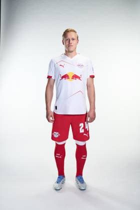 Achtung: Redaktionelle Nutzung honorarfrei - Attention: Free of charge for editorial use - Xaver Schlager (RB Leipzig) *** Attention Editorial use free of charge Attention Free of charge for editorial use Xaver Schlager RB Leipzig *** Porträttermin Porträt Vorstellung Präsentation Pressetermin 2025 2026 xptt x0x, RedBull,Red Bull, Saison 2025 2026, 1.BL,Fußball,Herren,Fussball,Freisteller,Shooting,Atelier,Studio,Studioshooting, *** Attention Editorial use free of charge Attention Free of charge for editorial use Xaver Schlager RB Leipzig Attention Editorial use free of charge Attention Free of charge for editorial use Xaver Schlager RB Leipzig Porträttermin Porträt Vorstellung Präsentation Pressetermin 2025 2026 xptt x0x, RedBull,Red Bull, Saison 2025 2026, 1 BL,Fußball,Herren,Fussball,Freisteller,Shooting,Atelier,Studio,Studioshooting,
