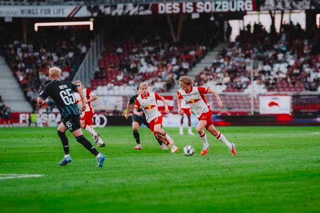 UEFA Champions League 3rd Qualifiying round : FC Red Bull Salzburg - Club Brugge SALZBURG, AUSTRIA - AUGUST 06: Frans Kraetzig, Maurits Kjaergaard of FC Red Bull Salzburg seen during to the UEFA Champions League 3rd qualifying round first leg match FC Red Bull Salzburg vs. Club Brugge on August 06, 2025 in Salzburg, Austria. Copyright: xAndreasxSchaadx-xFCxRedxBullxSalx _AS26666