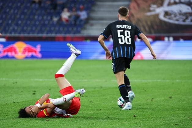SOCCER - UEFA CL, RBS vs Brugge SALZBURG,AUSTRIA,06.AUG.25 - SOCCER - UEFA Champions League, qualification, Red Bull Salzburg vs Club Brugge. Image shows Sota Kitano (RBS) and Jorne Spileers (Brugge).  GEPAxpictures xDavidxGeieregger